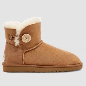 UGG Mini Bailey Button II Shearling Lined Boots 6